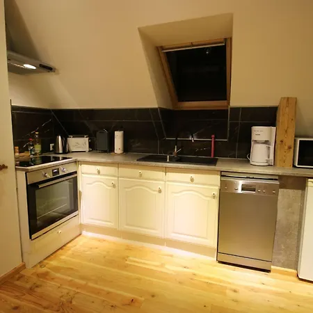 Studio-appartement Mit Bergblick By Interhome شقة كورورت جونسدورف