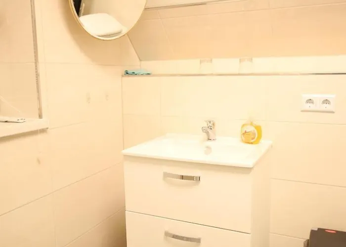 Apartamento Studio-appartement Mit Bergblick By Interhome *